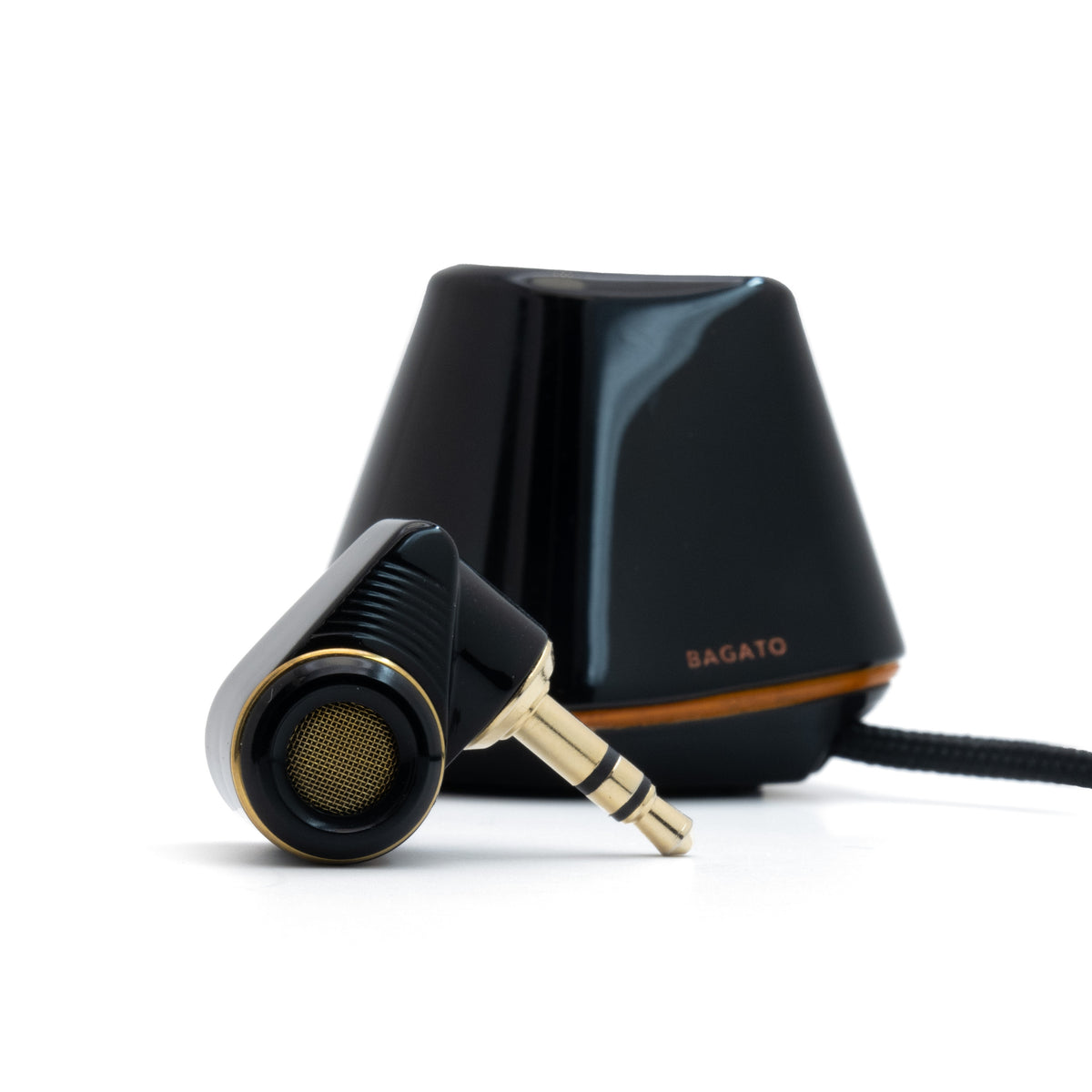 BAGATO microphone in front of its desktop stand with braided cable